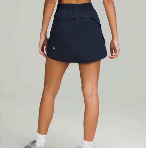 lululemon athletica Black Skort hotty hot - Picture 2 of 3